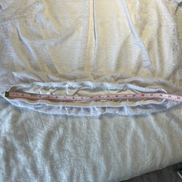 AGB Woman White Elastic front bottom SZ  1X  3/4 Sleeves/Lace Trim, Lined - Picture 9 of 11